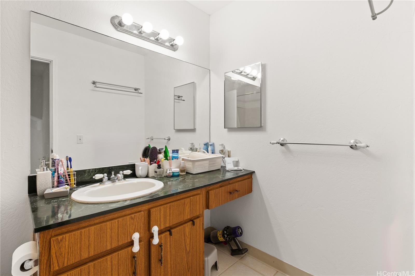 Bougainville condo # 206, Aiea, Hawaii - photo 17 of 23