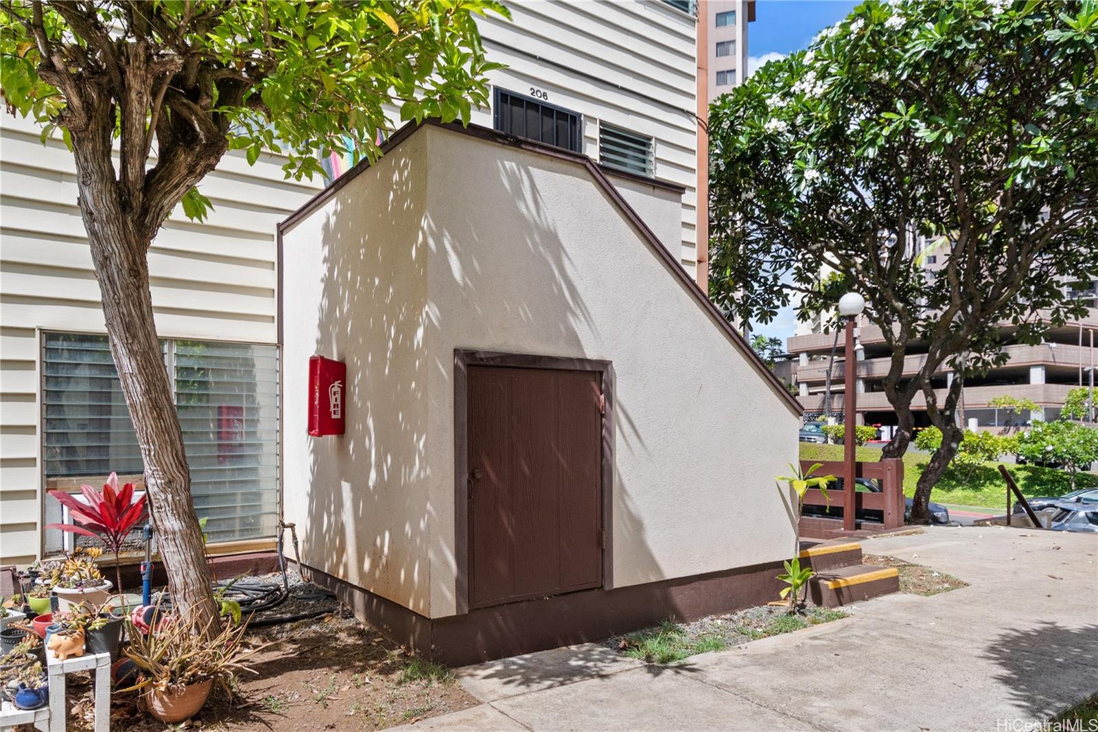 Bougainville condo # 206, Aiea, Hawaii - photo 19 of 23