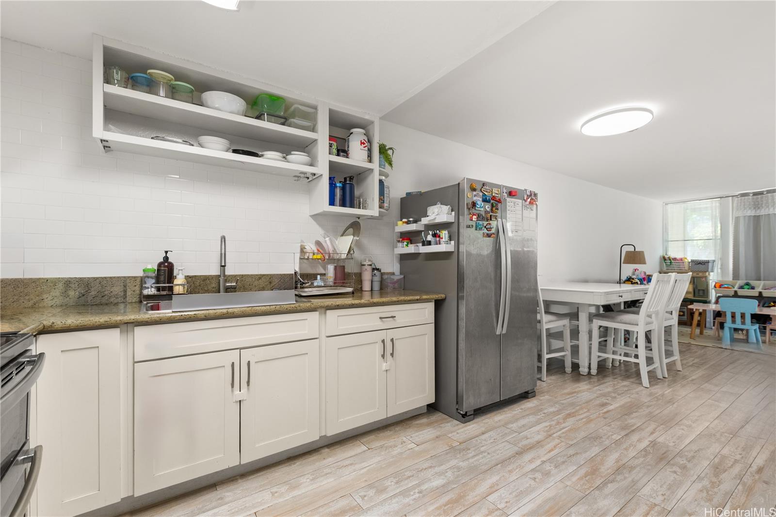 Bougainville condo # 206, Aiea, Hawaii - photo 4 of 23