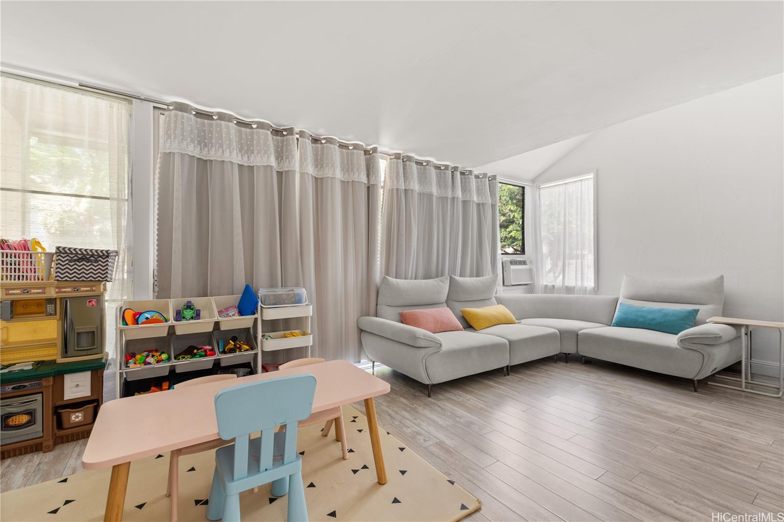 Bougainville condo # 206, Aiea, Hawaii - photo 7 of 23