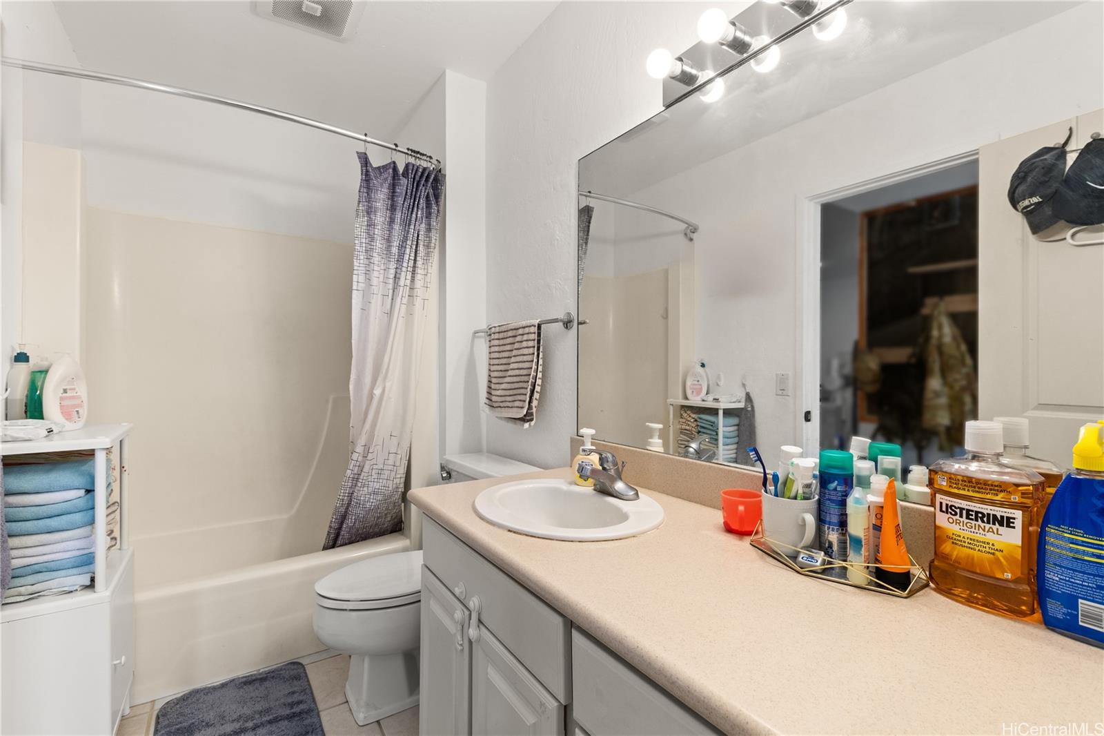 Bougainville condo # 206, Aiea, Hawaii - photo 10 of 23