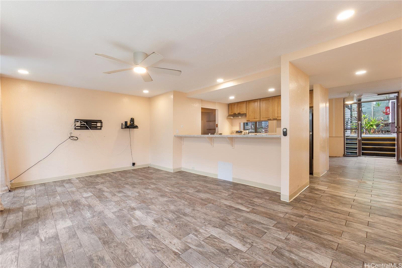 Bougainville condo # 243, Aiea, Hawaii - photo 8 of 25