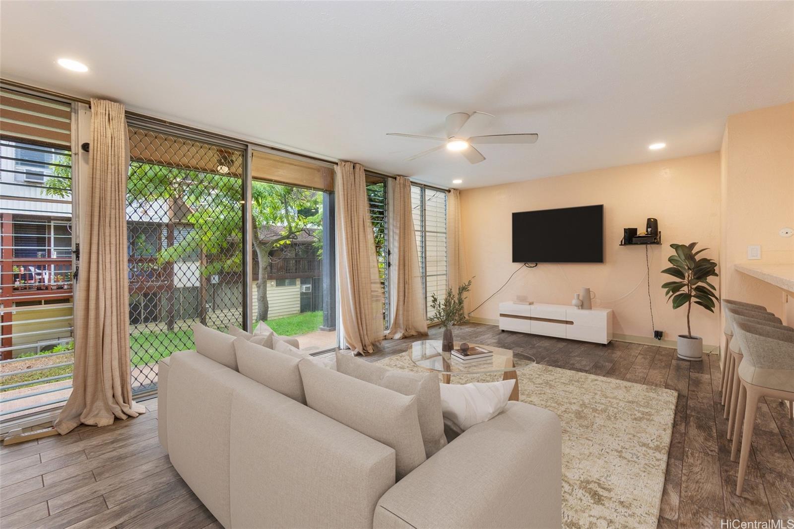 Bougainville condo # 243, Aiea, Hawaii - photo 3 of 25