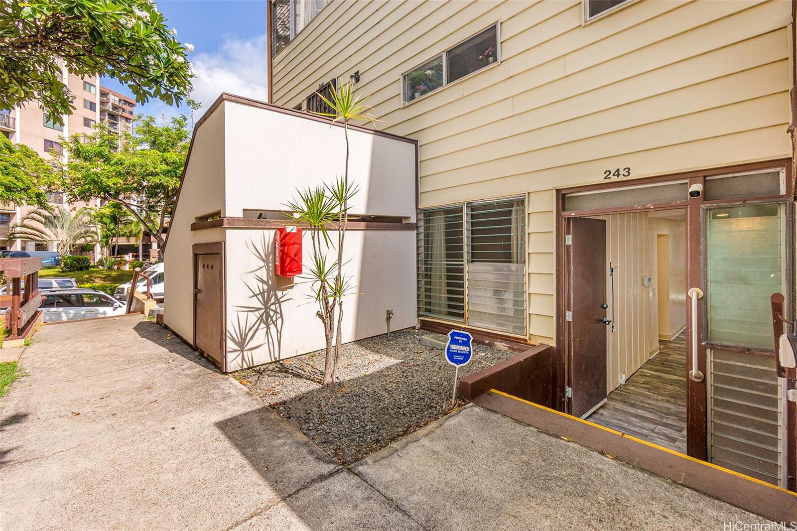 Bougainville condo # 243, Aiea, Hawaii - photo 23 of 25