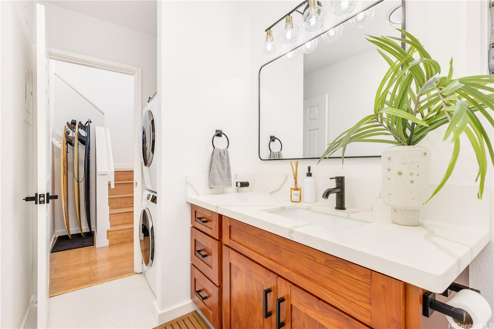 98-380 Koauka Loop townhouse # 342, Aiea, Hawaii - photo 9 of 25