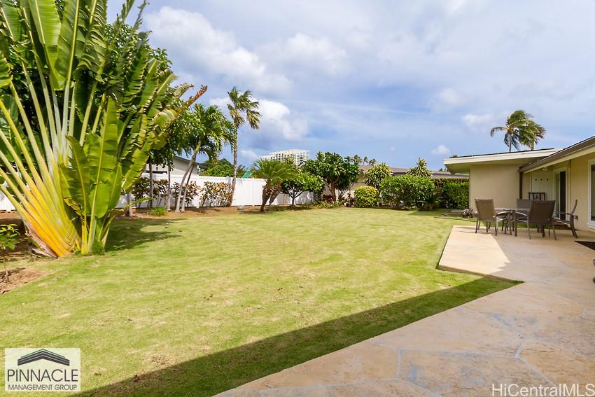 984 Waiholo St Honolulu - Rental - photo 14 of 18