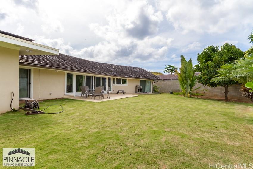 984 Waiholo St Honolulu - Rental - photo 15 of 18