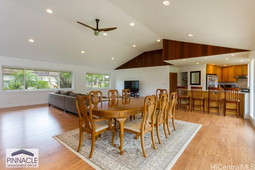 984 Waiholo St Honolulu - Rental - photo 4 of 18