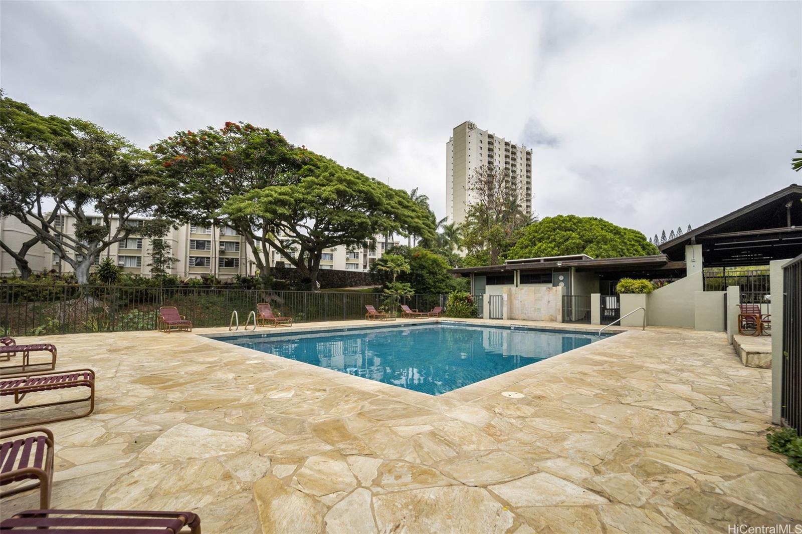 Pearl Regency condo # 2114, Aiea, Hawaii - photo 15 of 24