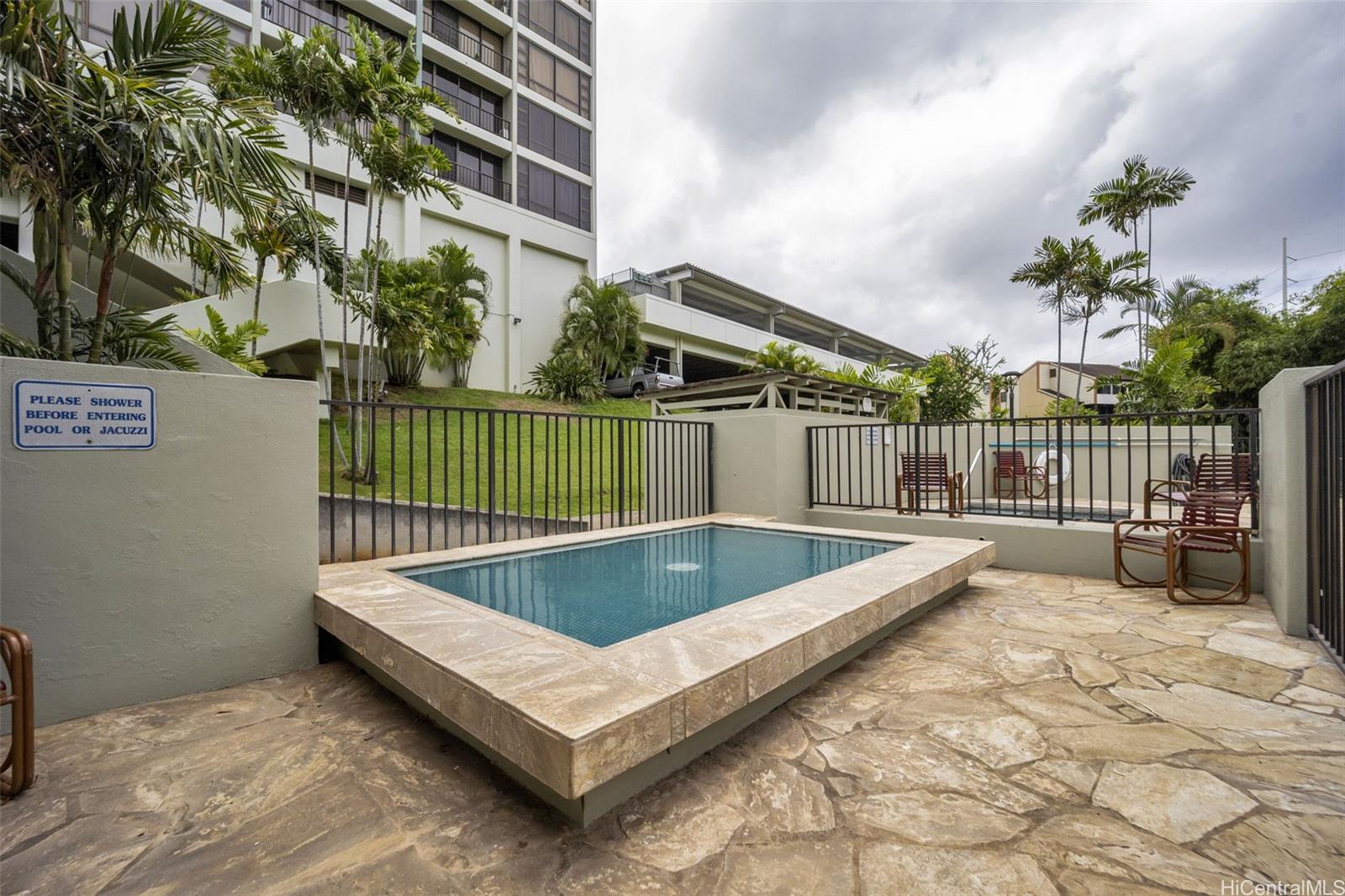 Pearl Regency condo # 2114, Aiea, Hawaii - photo 16 of 24