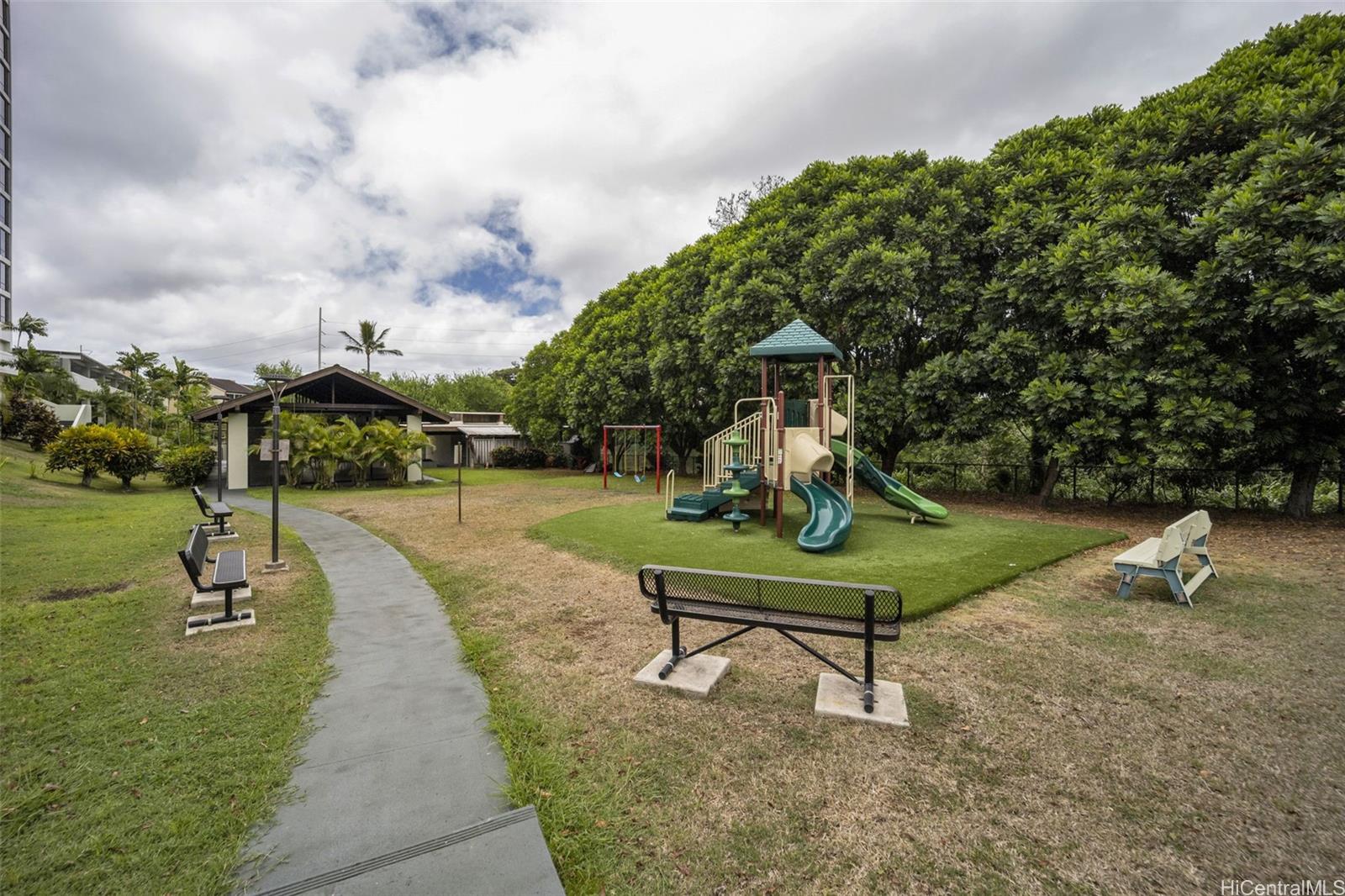 Pearl Regency condo # 2114, Aiea, Hawaii - photo 17 of 24