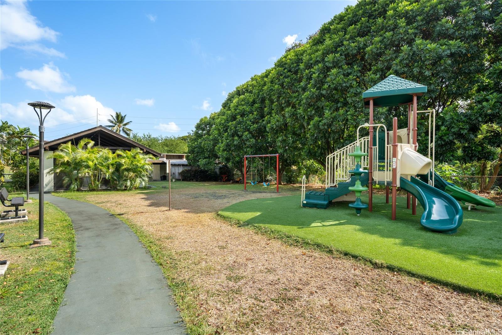 Pearl Regency condo # 216, Aiea, Hawaii - photo 19 of 20