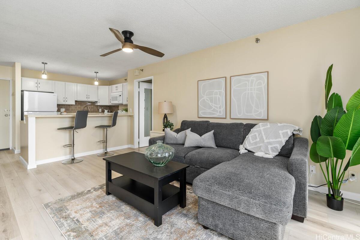 Pearl Regency condo # 2204, Aiea, Hawaii - photo 4 of 22