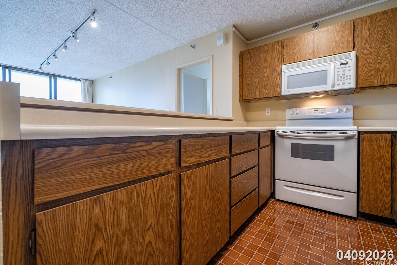 98-402 Koauka Loop Aiea - Rental - photo 14 of 22