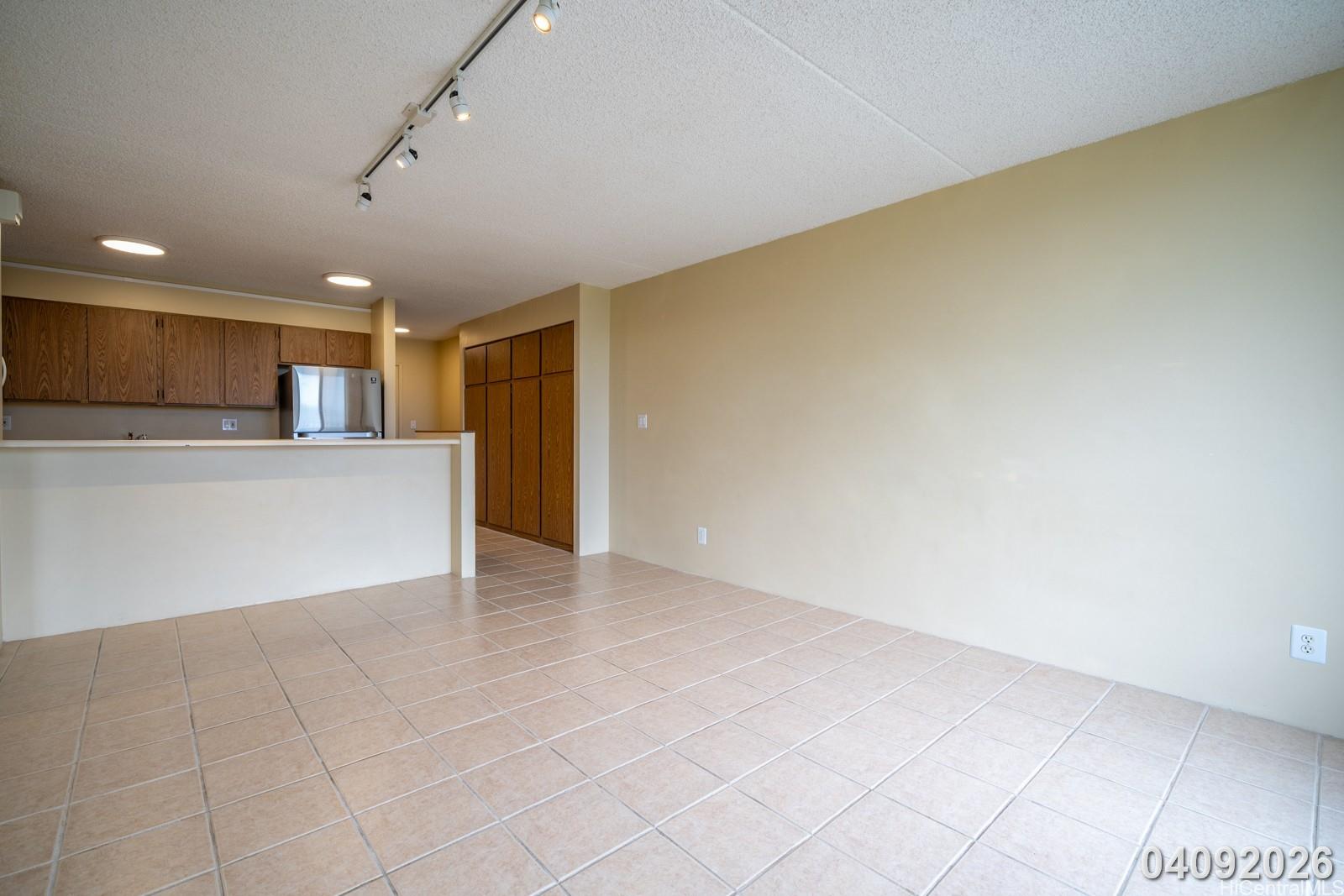 98-402 Koauka Loop Aiea - Rental - photo 8 of 22