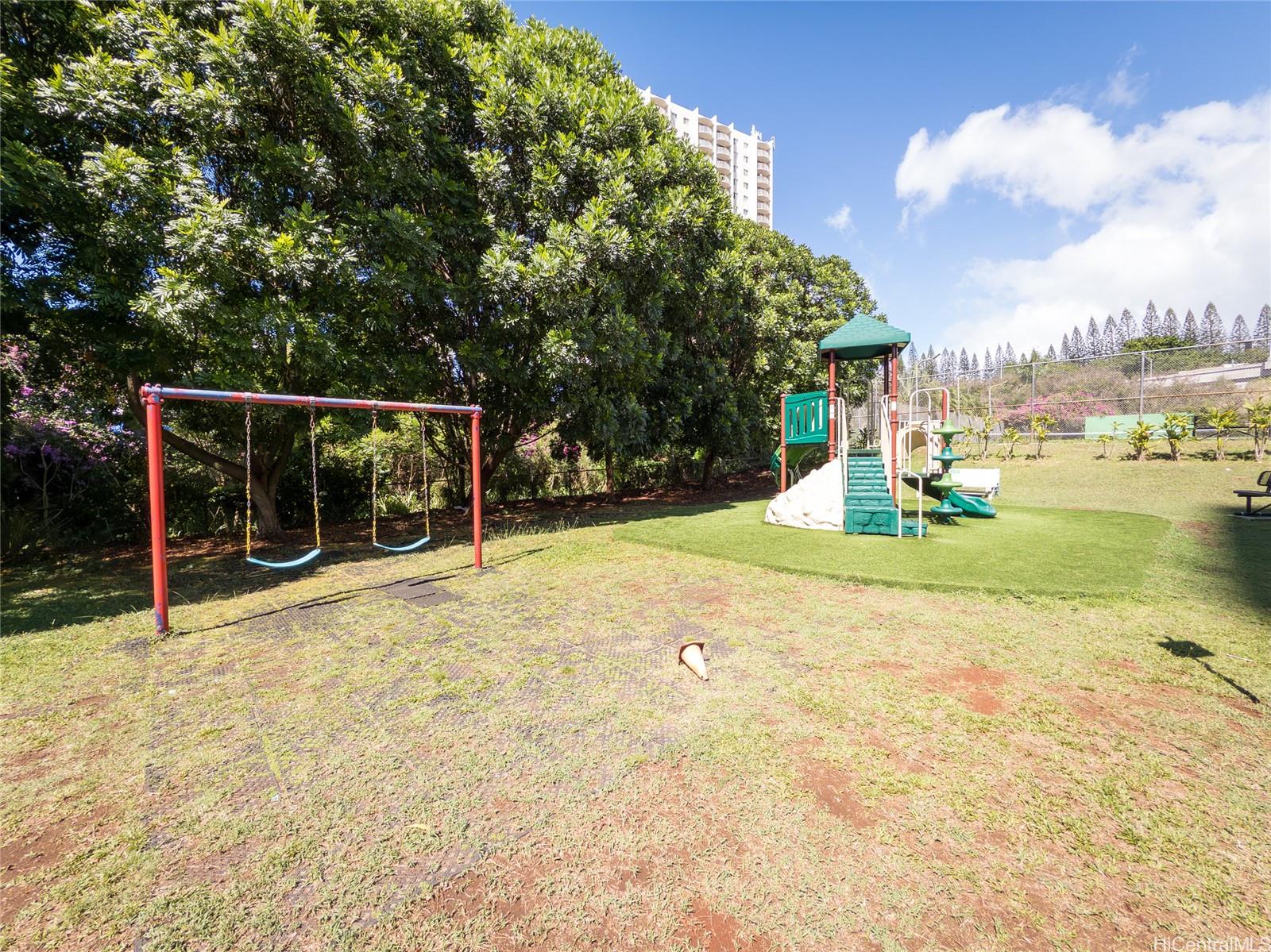 Pearl Regency condo # 2409, Aiea, Hawaii - photo 18 of 20