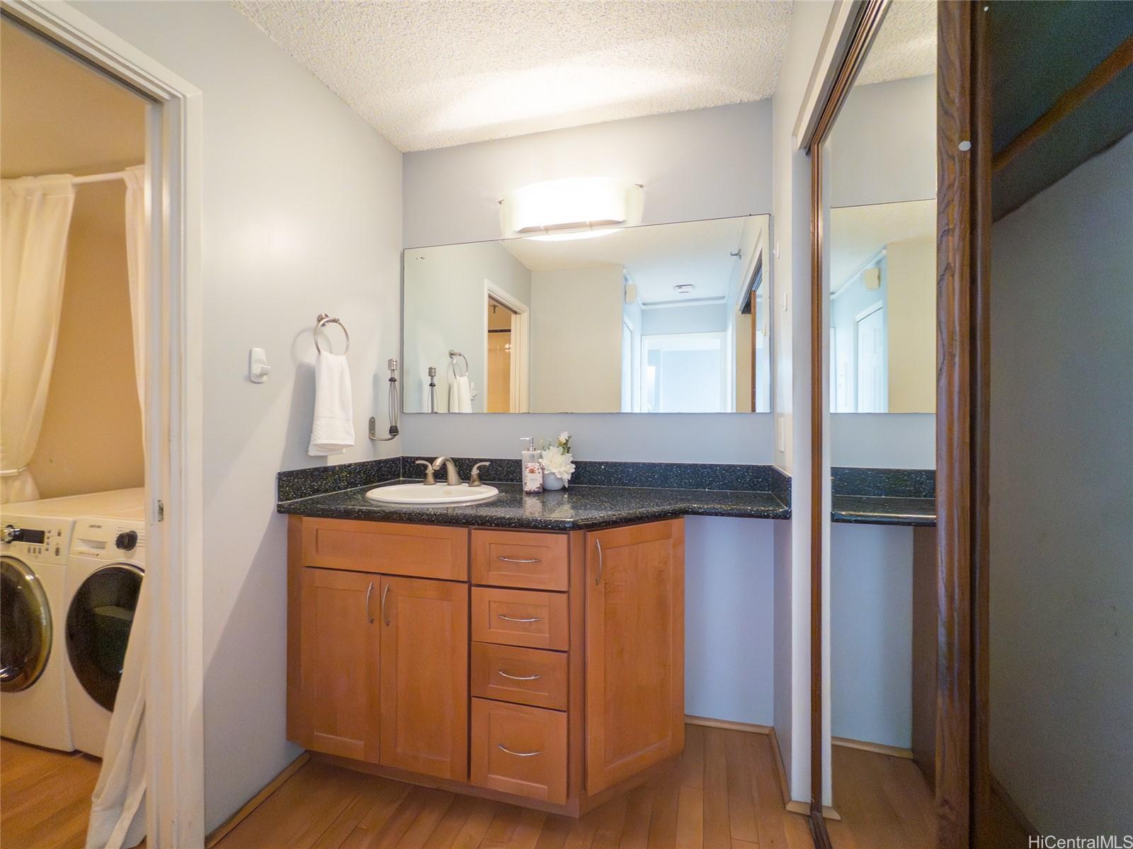 Pearl Regency condo # 2409, Aiea, Hawaii - photo 13 of 16