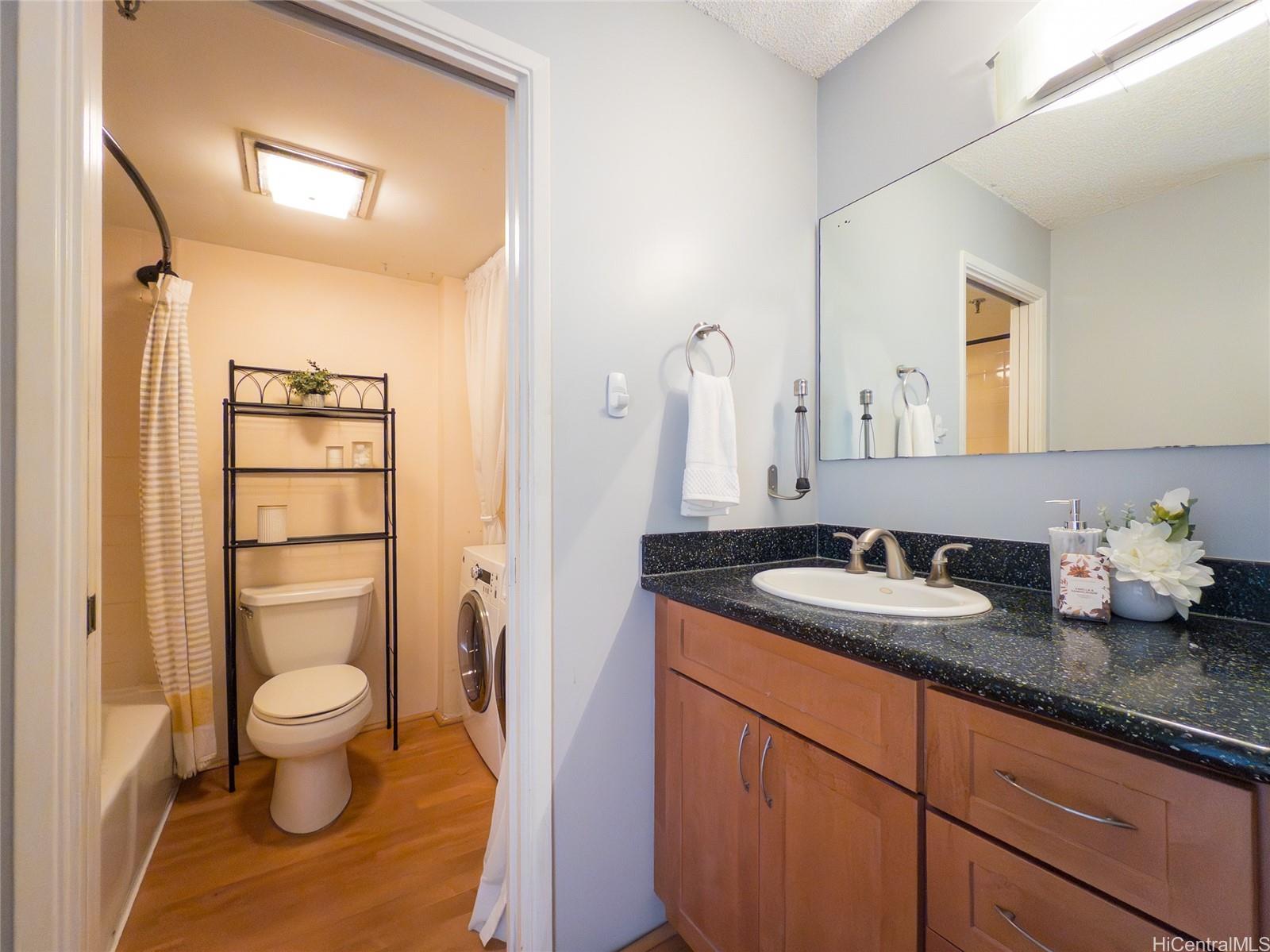 Pearl Regency condo # 2409, Aiea, Hawaii - photo 14 of 16