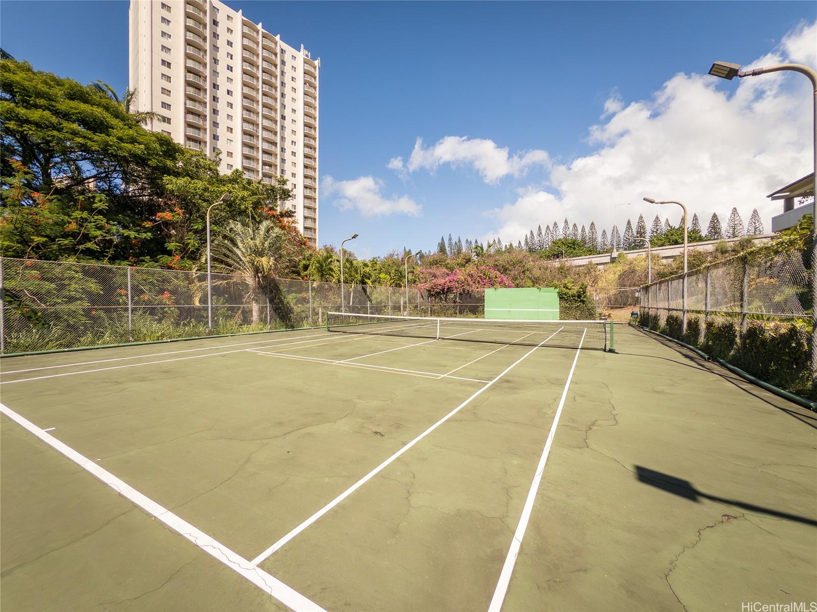 Pearl Regency condo # 2409, Aiea, Hawaii - photo 20 of 21