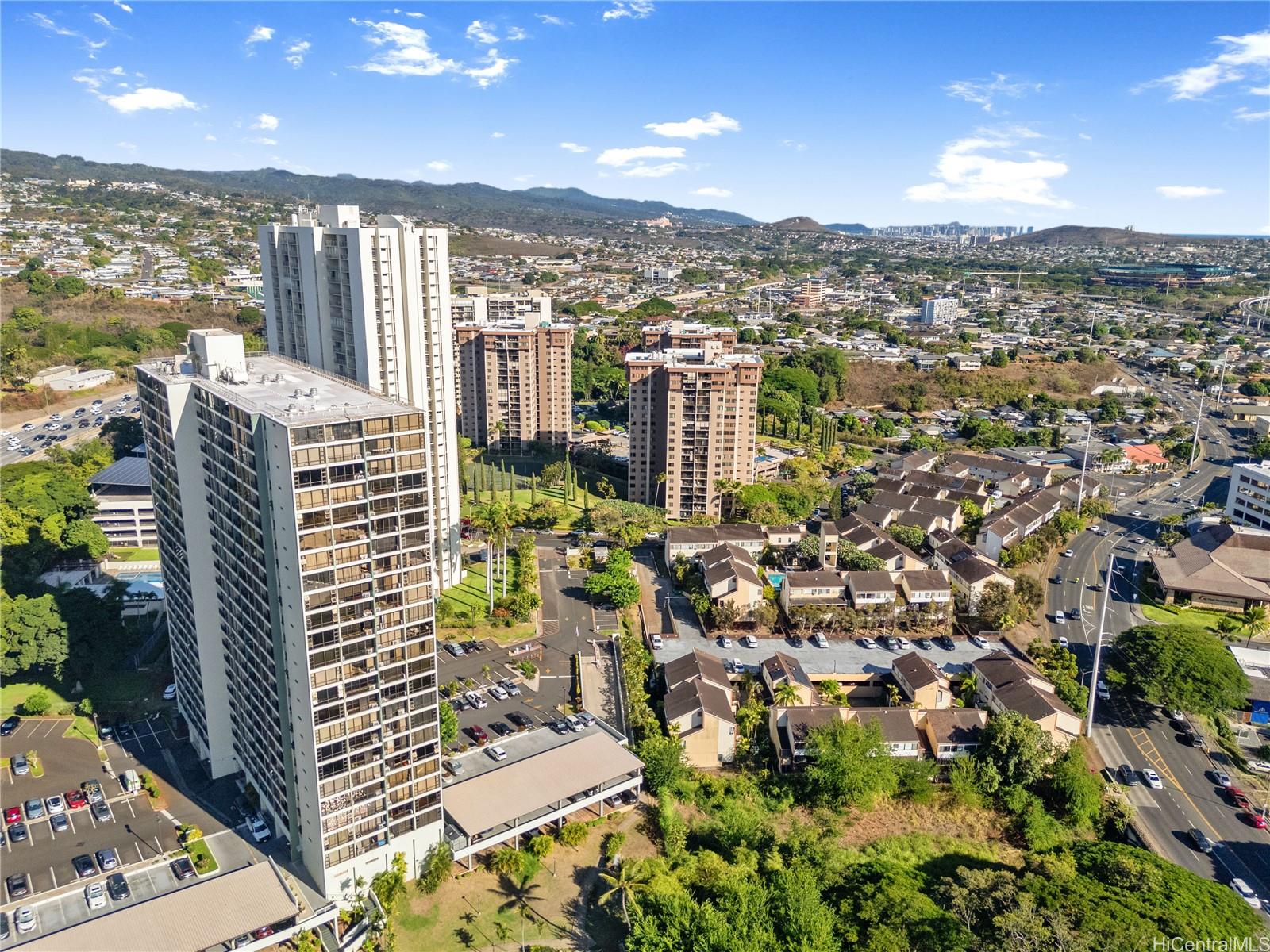 Pearl Regency condo # 2516, Aiea, Hawaii - photo 7 of 25