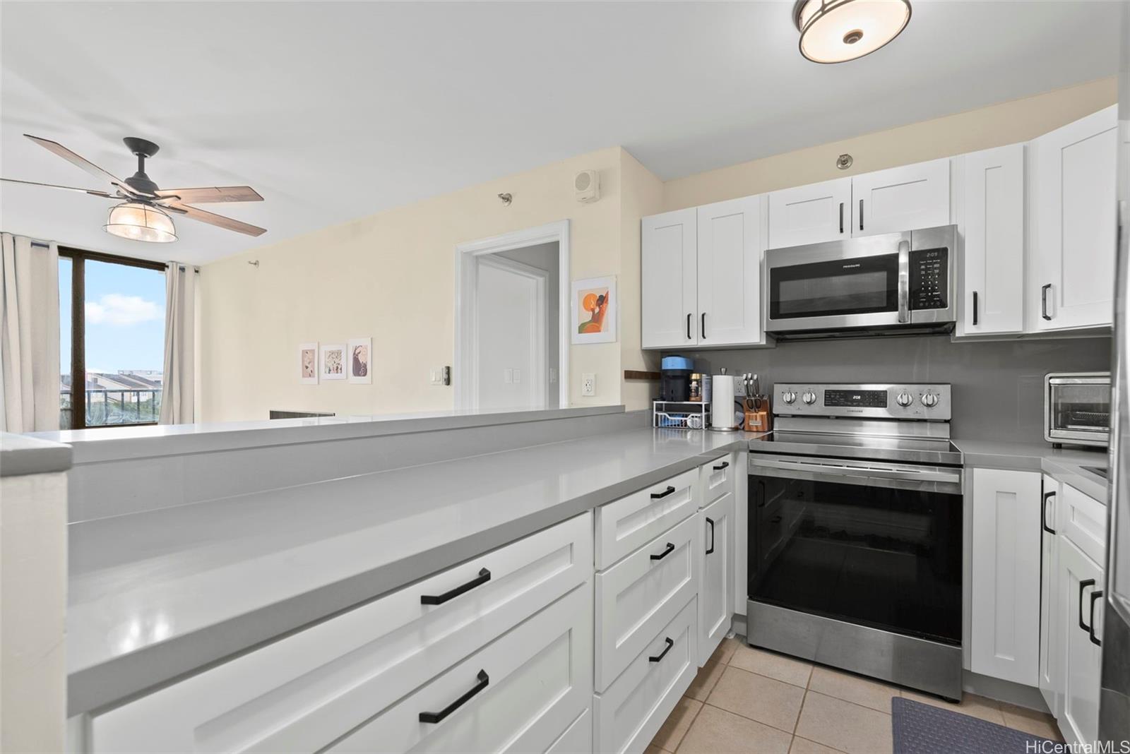 Pearl Regency condo # 314, Aiea, Hawaii - photo 2 of 24