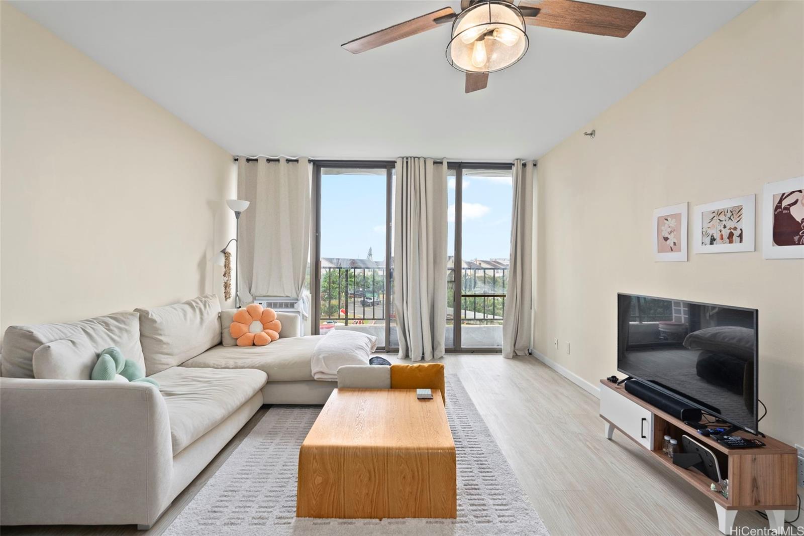 Pearl Regency condo # 314, Aiea, Hawaii - photo 5 of 24