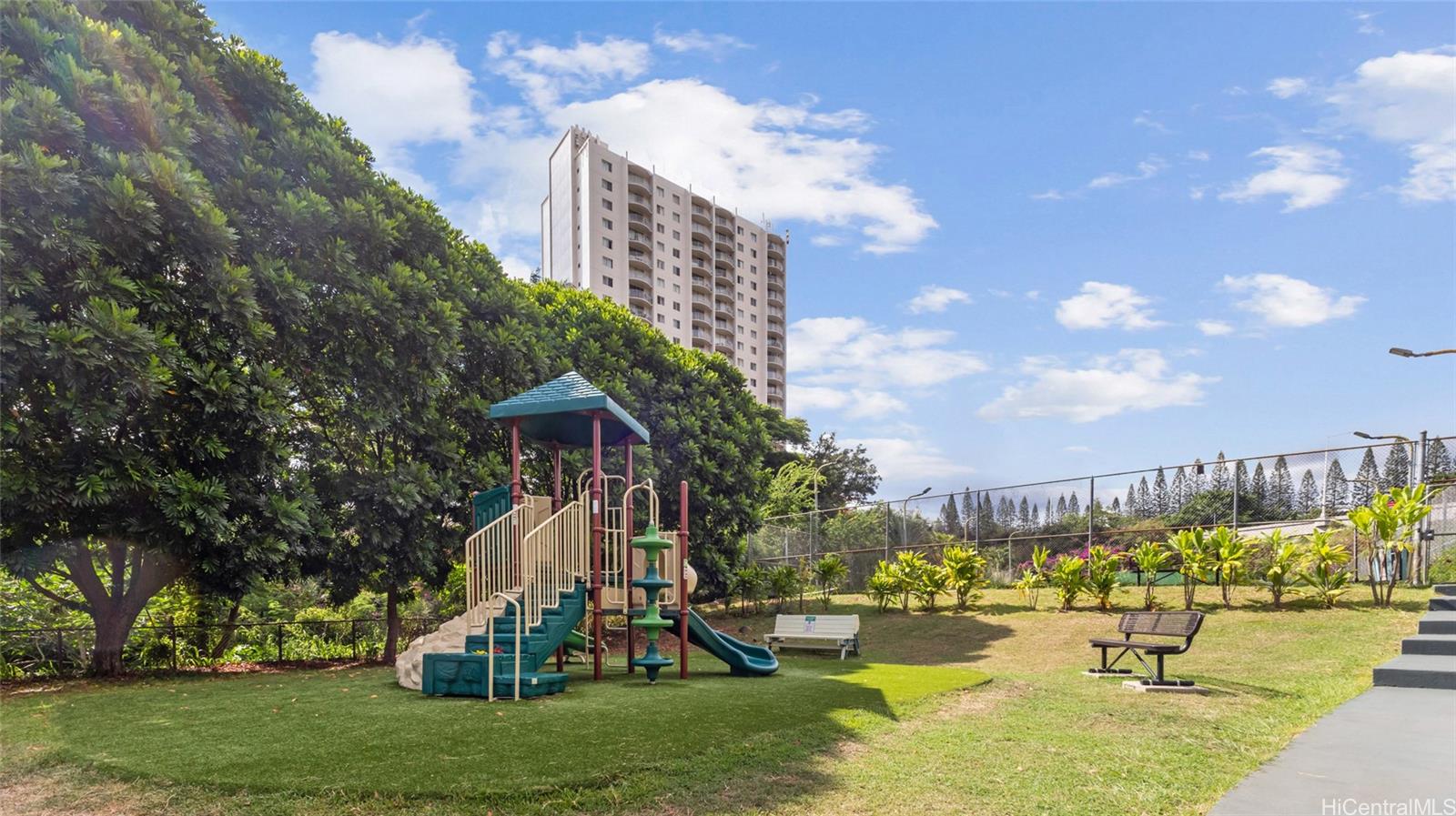 Pearl Regency condo # 601, Aiea, Hawaii - photo 18 of 21