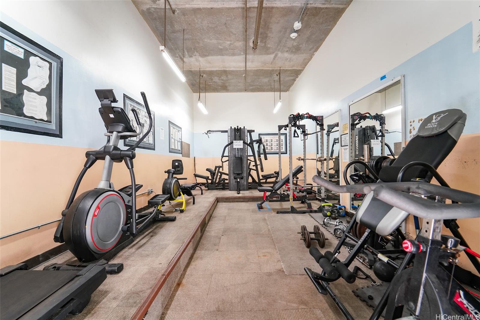 Pearl Regency condo # 606, Aiea, Hawaii - photo 14 of 20