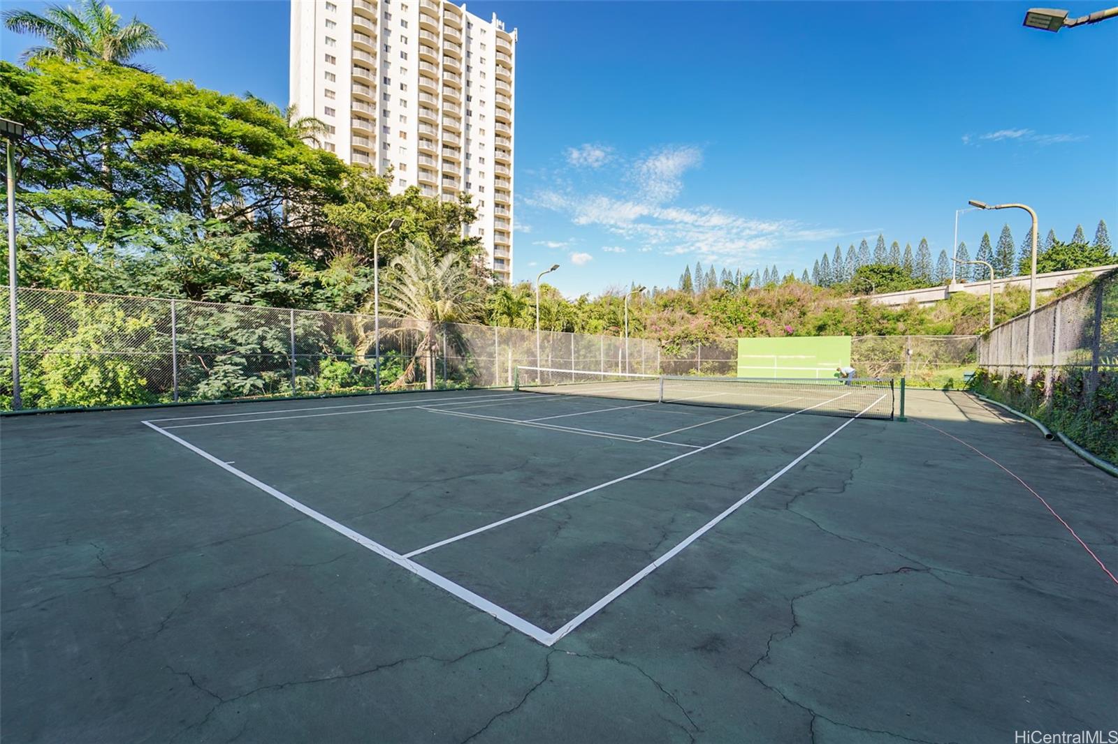 Pearl Regency condo # 606, Aiea, Hawaii - photo 15 of 20