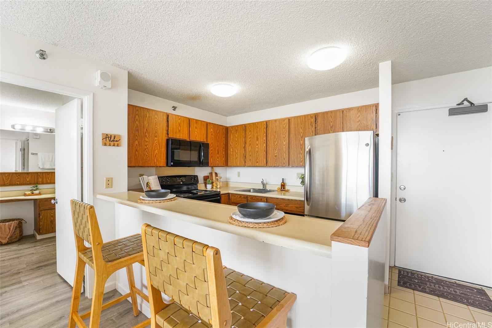 Pearl Regency condo # 606, Aiea, Hawaii - photo 3 of 20