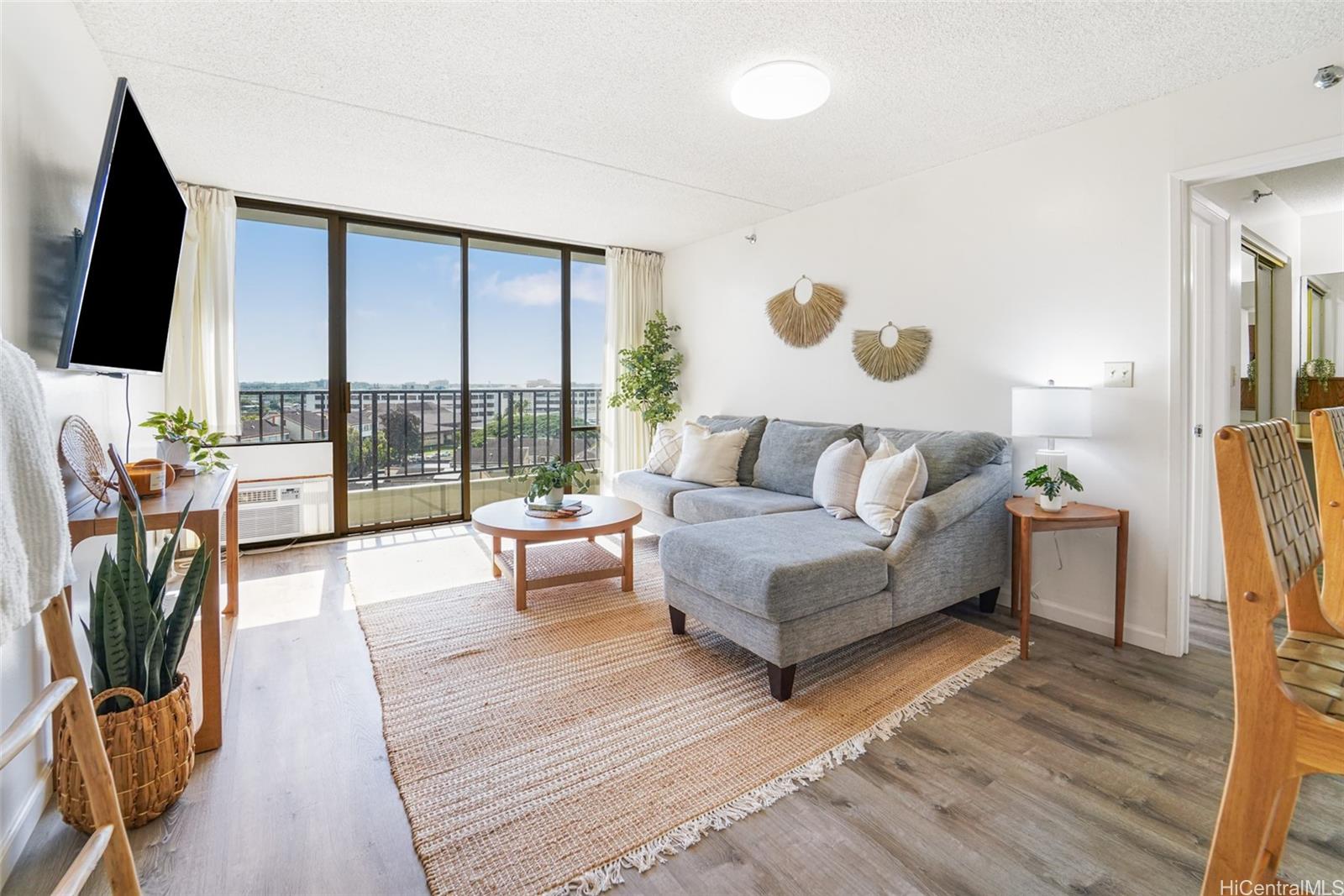 Pearl Regency condo # 606, Aiea, Hawaii - photo 4 of 20