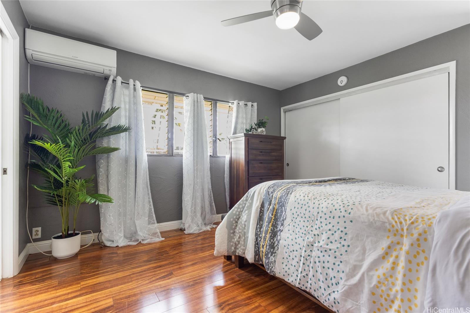 98-405 Kaonohi Street townhouse # 242, Aiea, Hawaii - photo 5 of 16