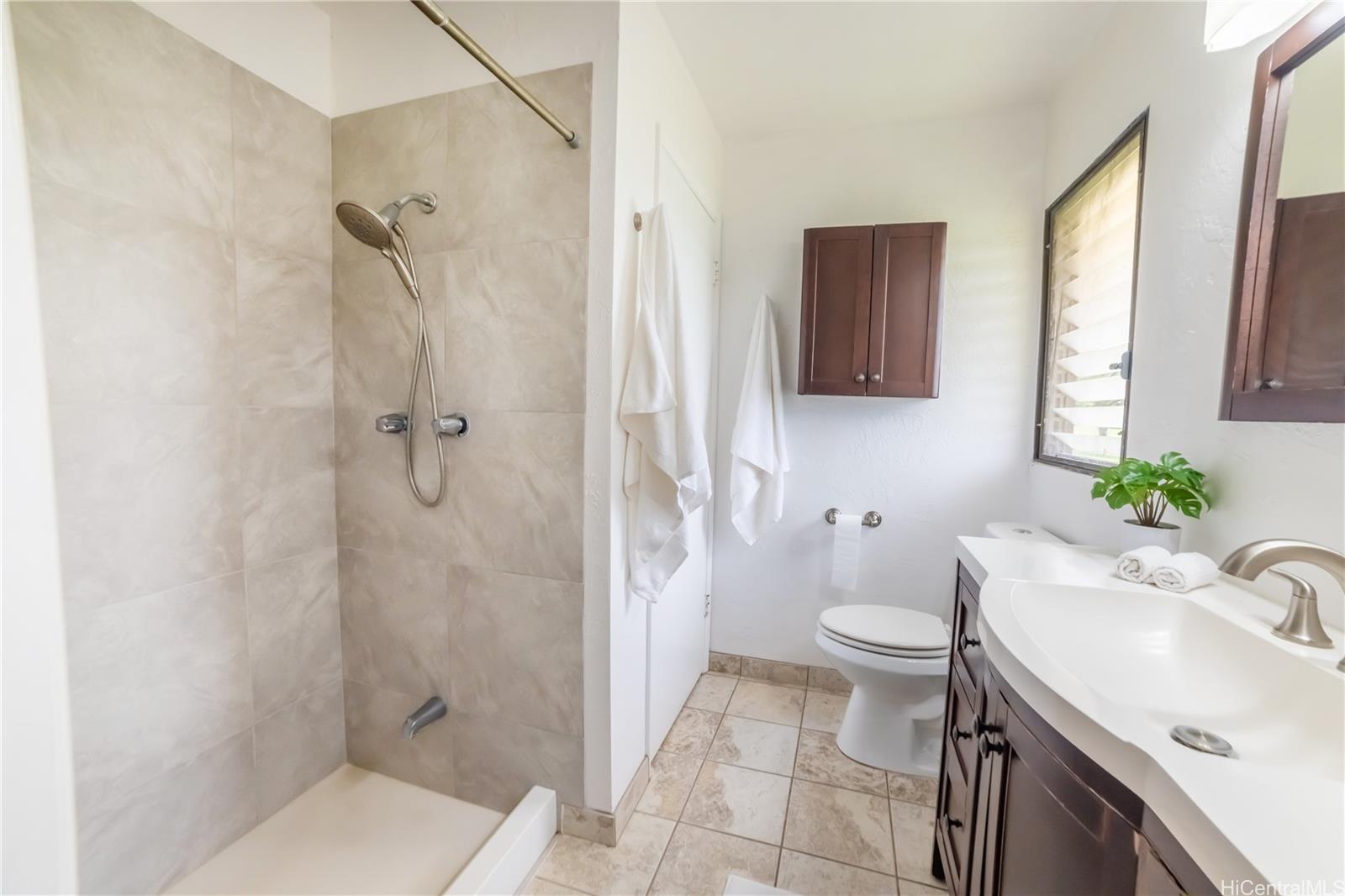 98-405 Kaonohi Street townhouse # 242, Aiea, Hawaii - photo 10 of 19