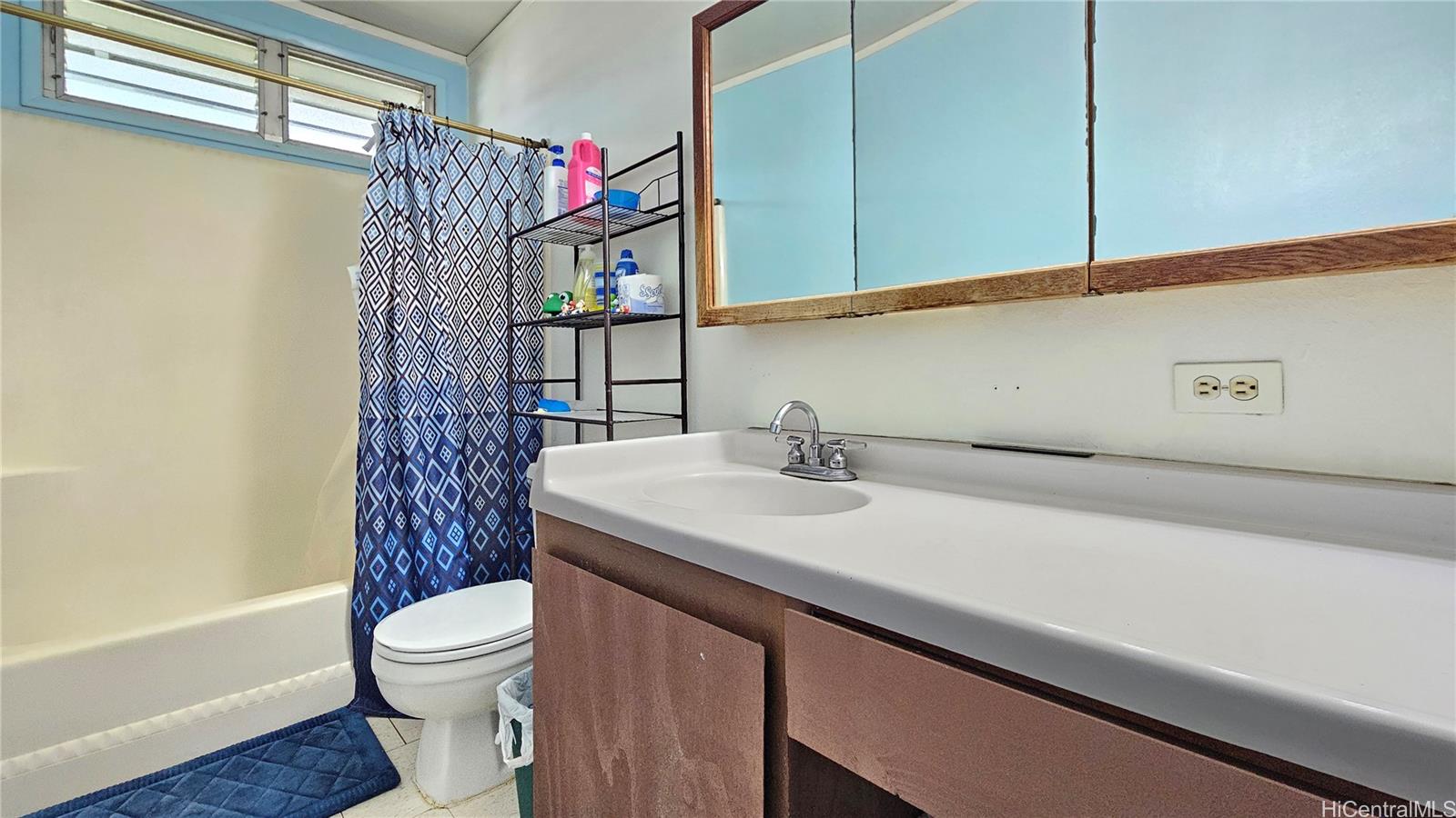 98-409 C Hookanike Streets townhouse # 24, Pearl City, Hawaii - photo 9 of 17