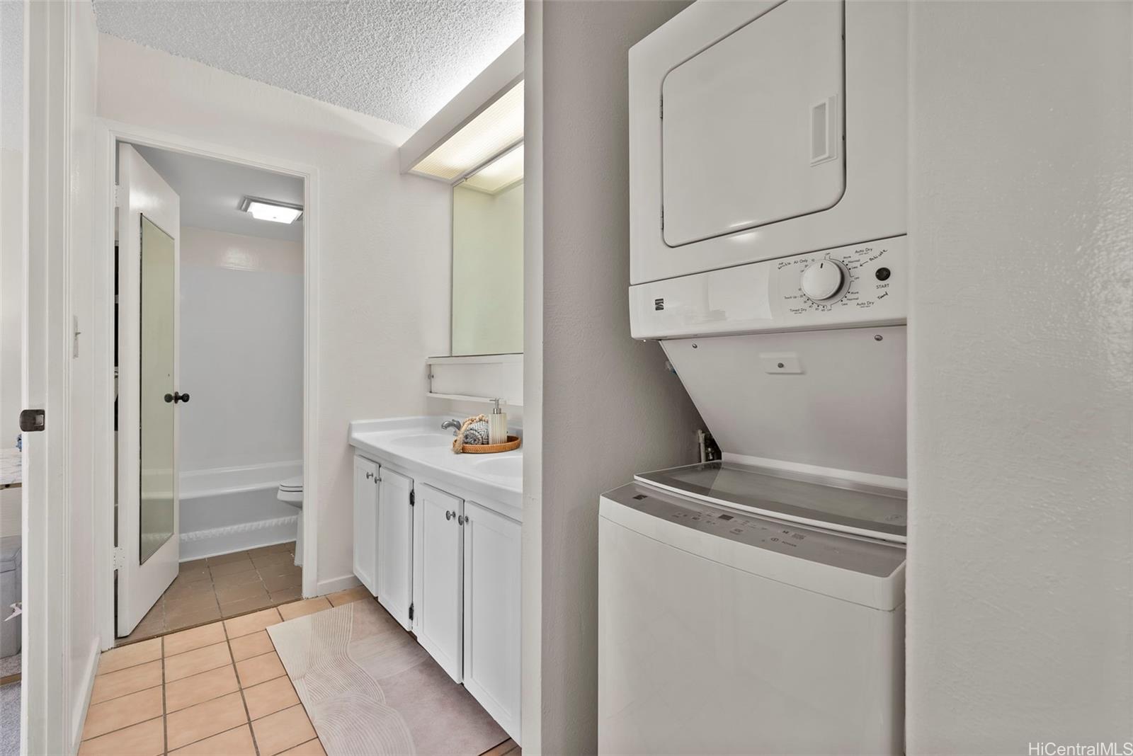 Pearl 2 condo # 11G, Aiea, Hawaii - photo 15 of 25