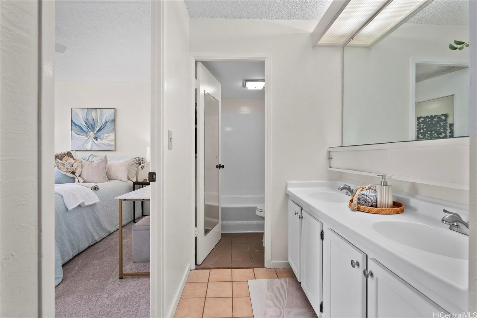 Pearl 2 condo # 11G, Aiea, Hawaii - photo 16 of 25