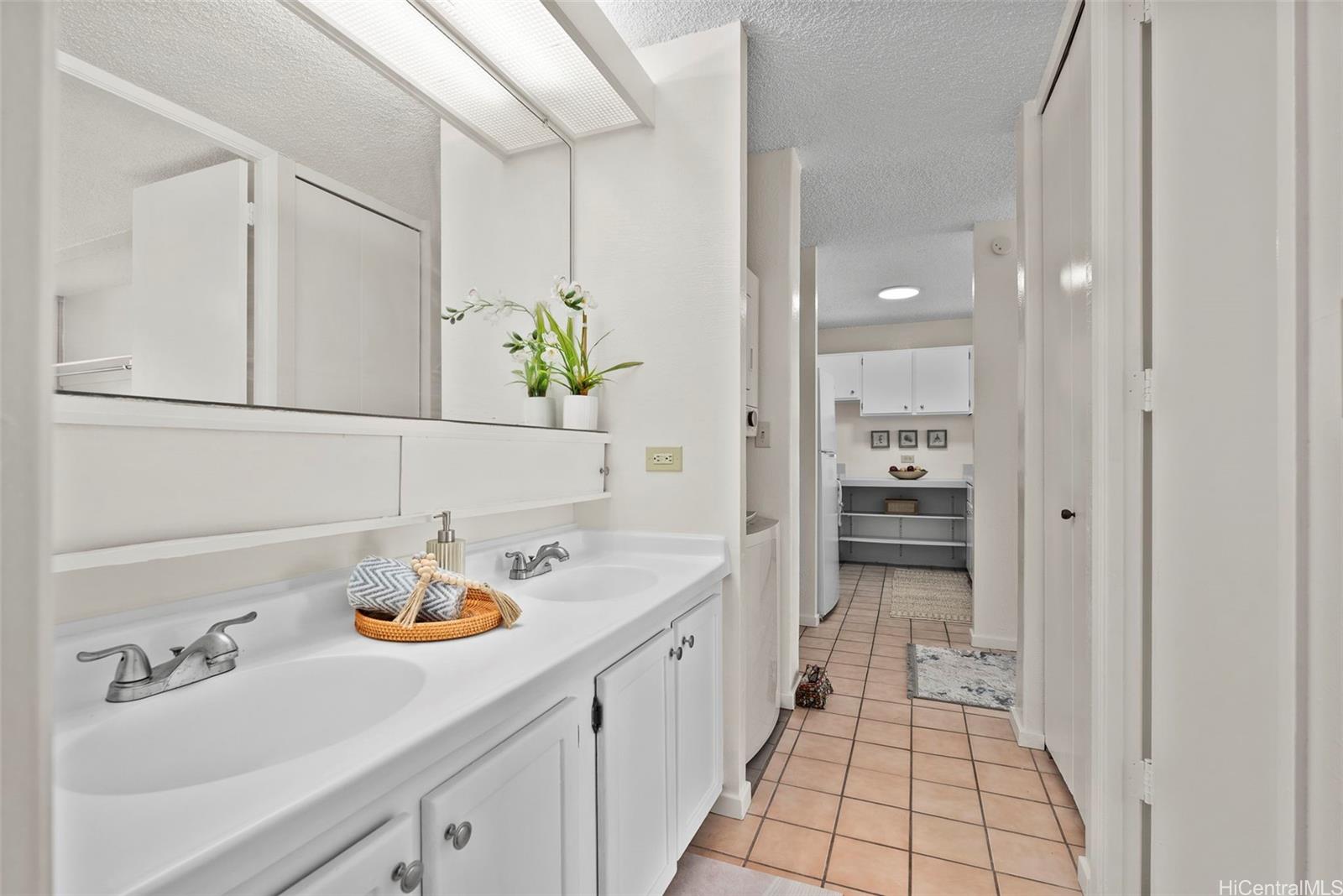 Pearl 2 condo # 11G, Aiea, Hawaii - photo 17 of 25