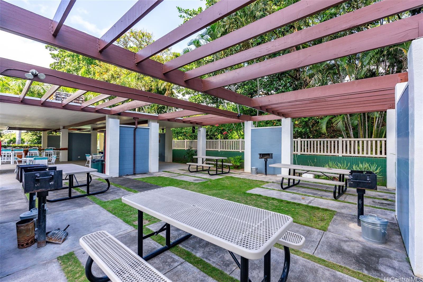 Pearl 2 condo # 11G, Aiea, Hawaii - photo 23 of 25