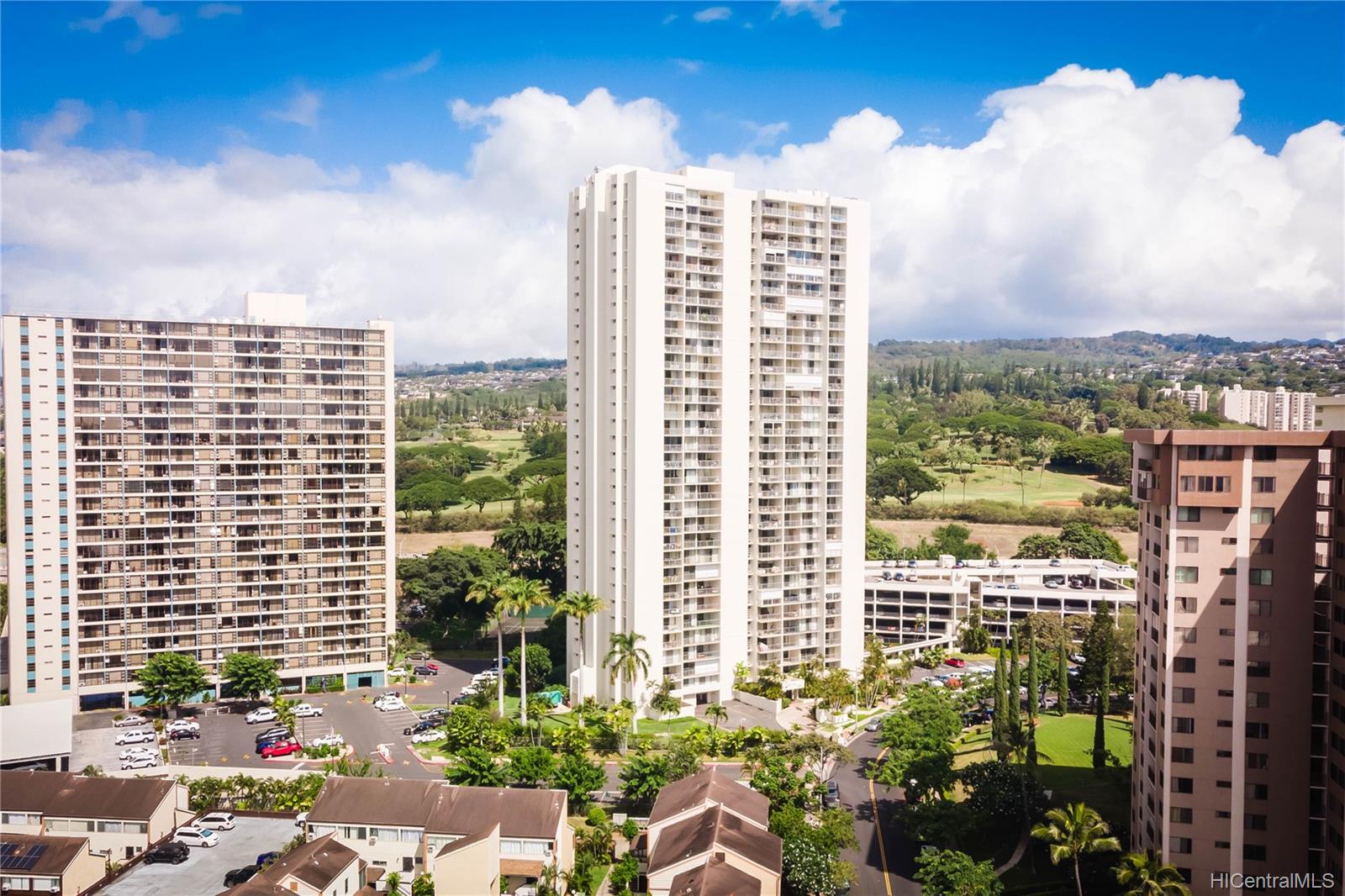 Pearl 2 24B, 98410 Koauka Loop, Aiea Pearlridge condo Sold
