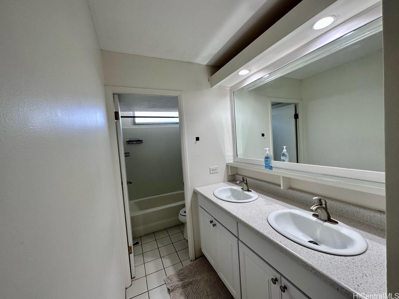 98-410 Koauka Loop Aiea - Rental - photo 9 of 16