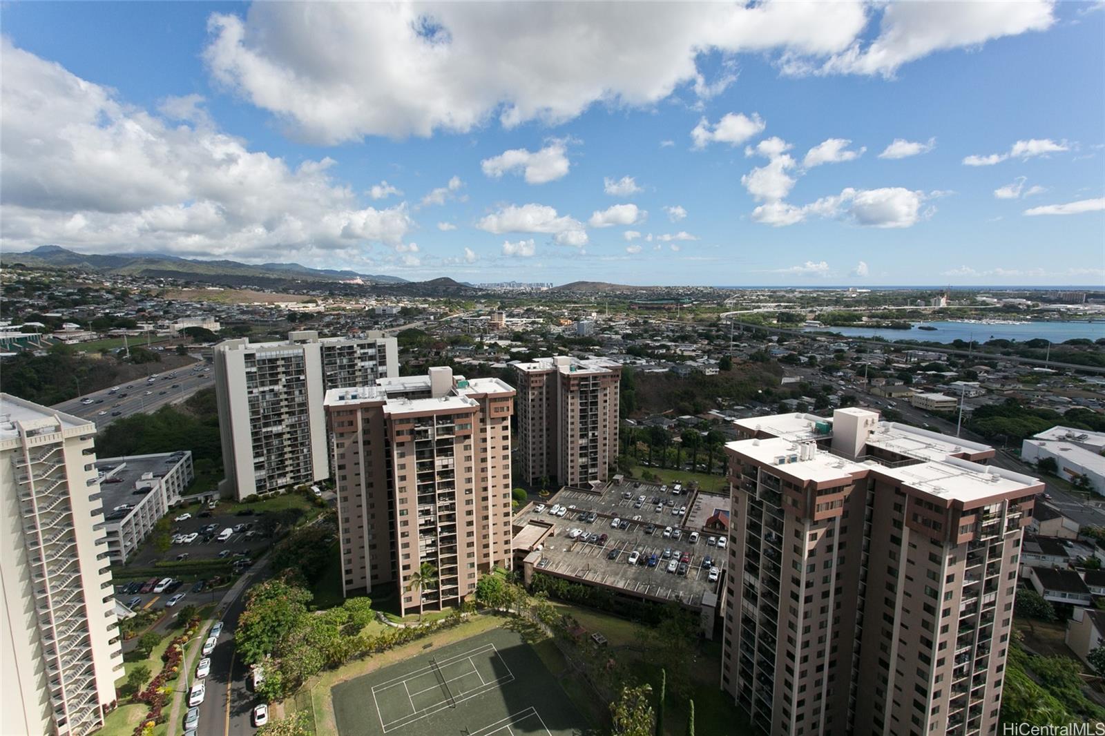 Pearl 2 condo # 30G, Aiea, Hawaii - photo 14 of 15