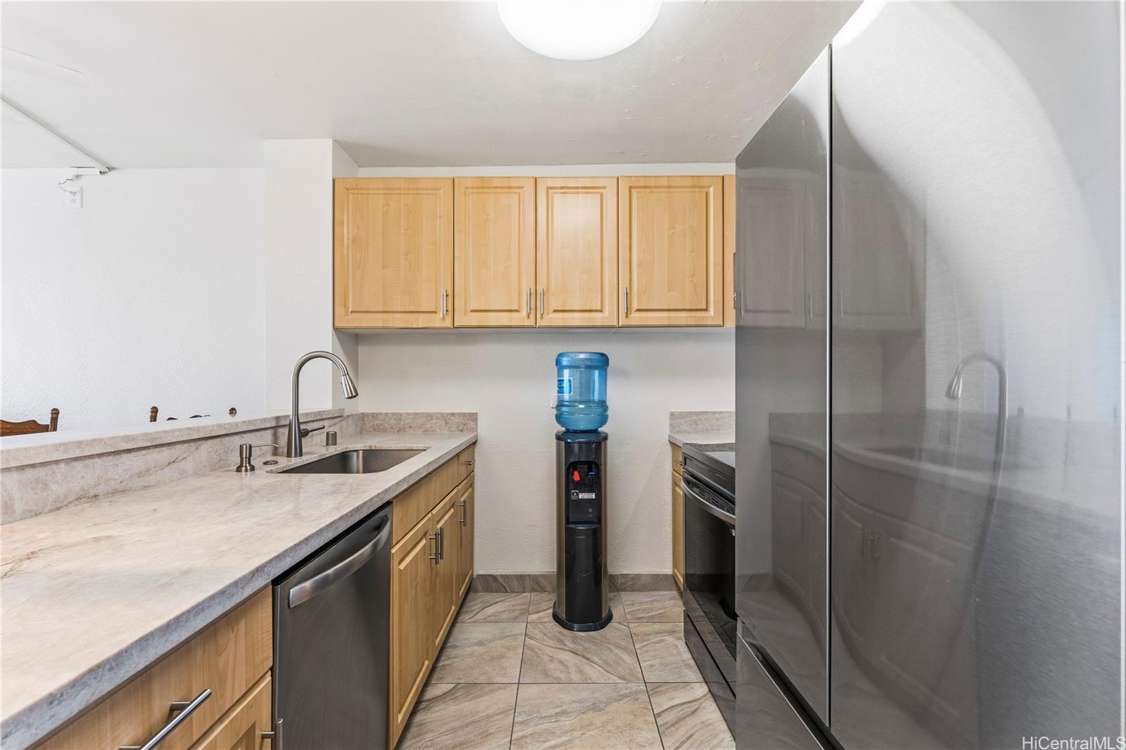 Pearl 2 condo # 31F, Aiea, Hawaii - photo 7 of 25