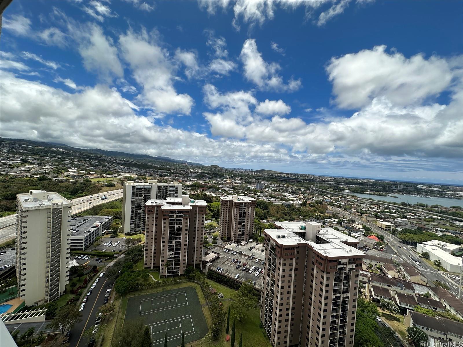 Pearl 2 condo # 31K, Aiea, Hawaii - photo 3 of 24