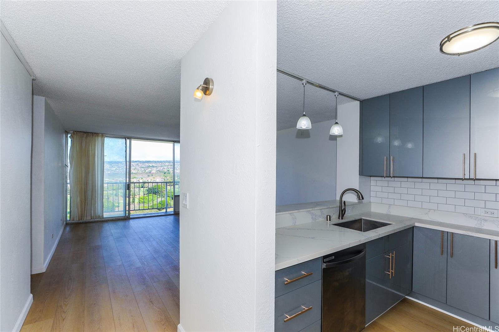 98-410 Koauka Loop Aiea - Rental - photo 11 of 25