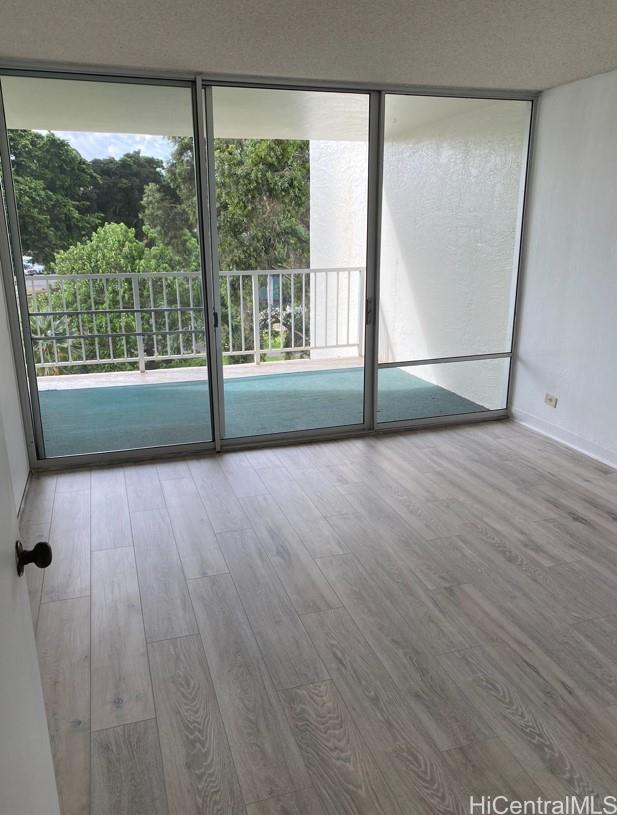 Pearl 2 condo # 4B, Aiea, Hawaii - photo 3 of 6