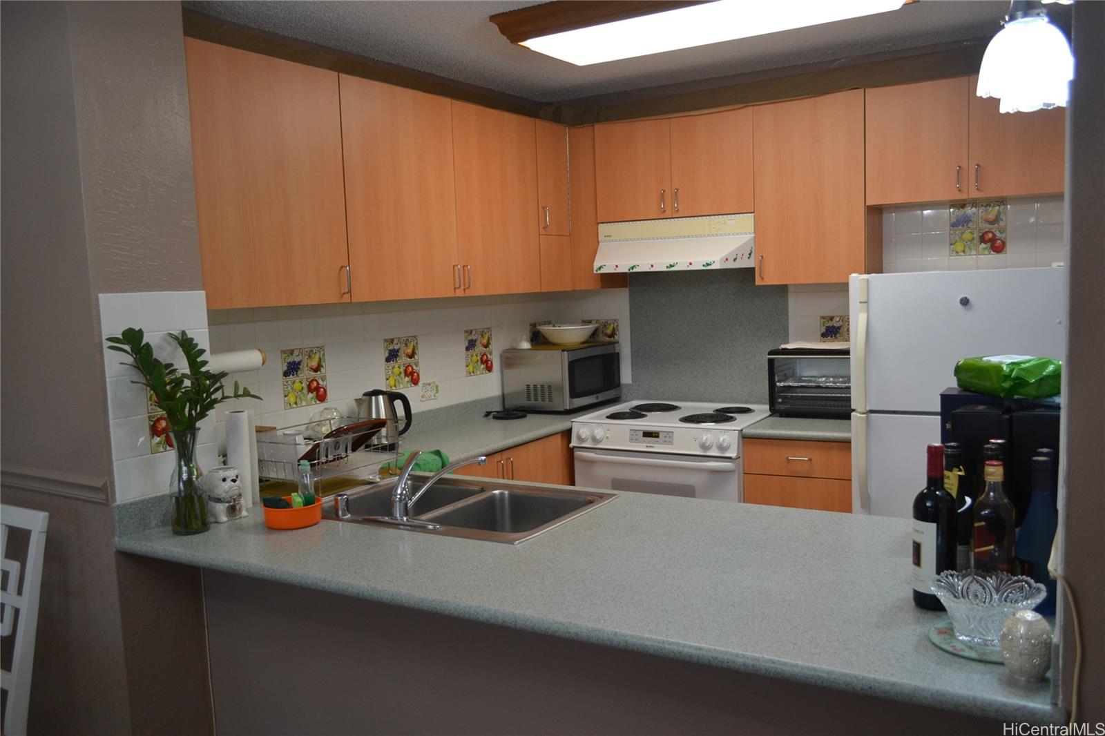 Pearl 2 condo # 4C, Aiea, Hawaii - photo 6 of 10