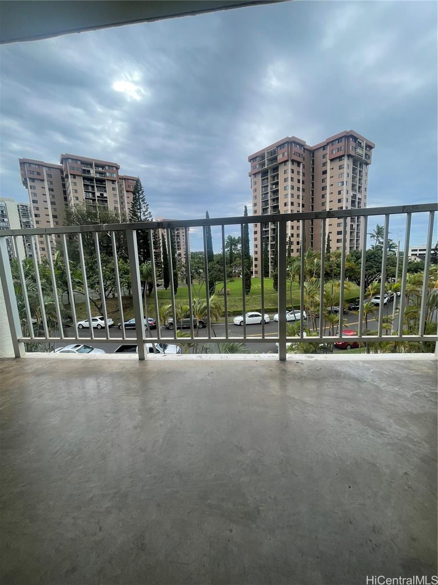 Pearl 2 condo # 4F, Aiea, Hawaii - photo 5 of 15