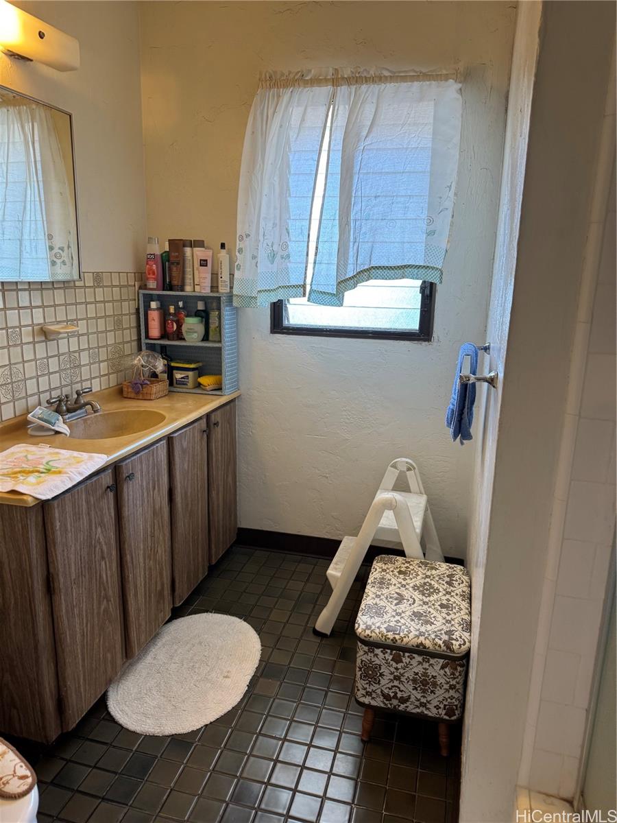 Tropicana Village-Aiea condo # 20472, Aiea, Hawaii - photo 12 of 17