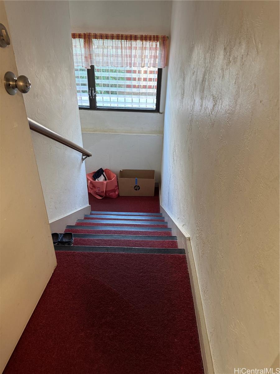 Tropicana Village-Aiea condo # 20472, Aiea, Hawaii - photo 15 of 17