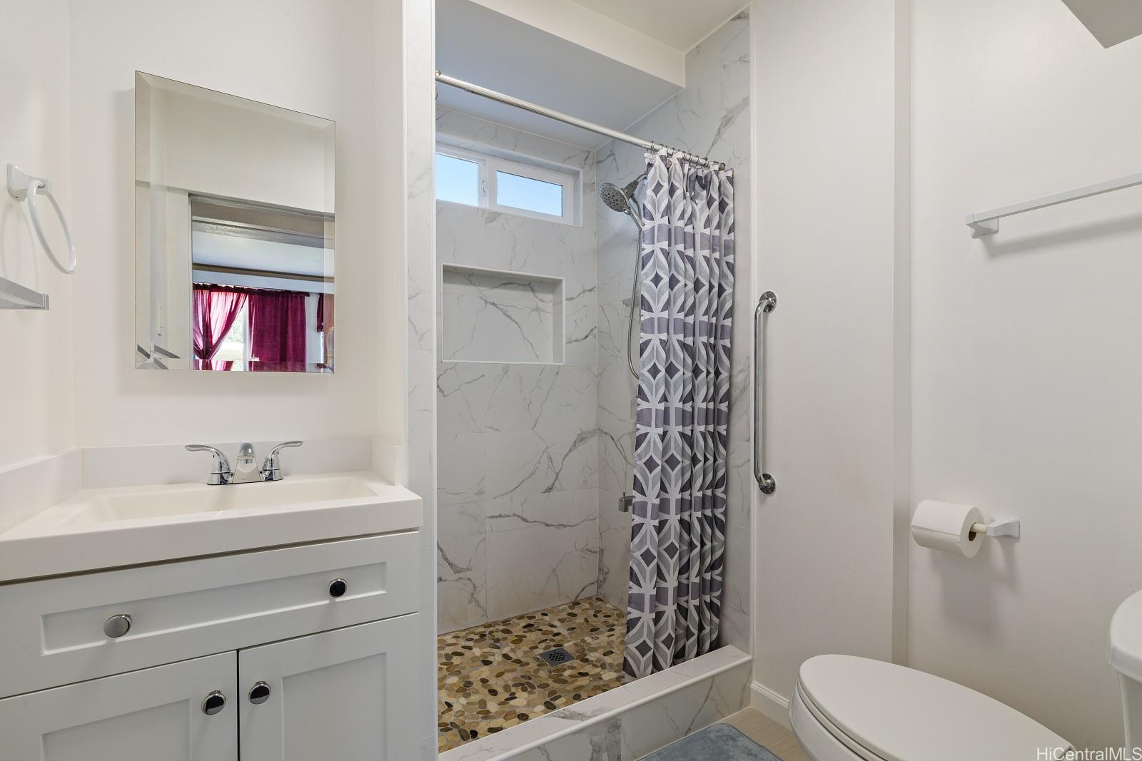 98-442  HOONO Street Waiau, PearlCity home - photo 8 of 12